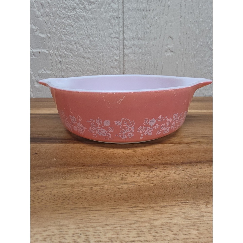 Vintage Pyrex 471   White Gooseberry Print on Pink   1 Pint Casserole USA WO lid